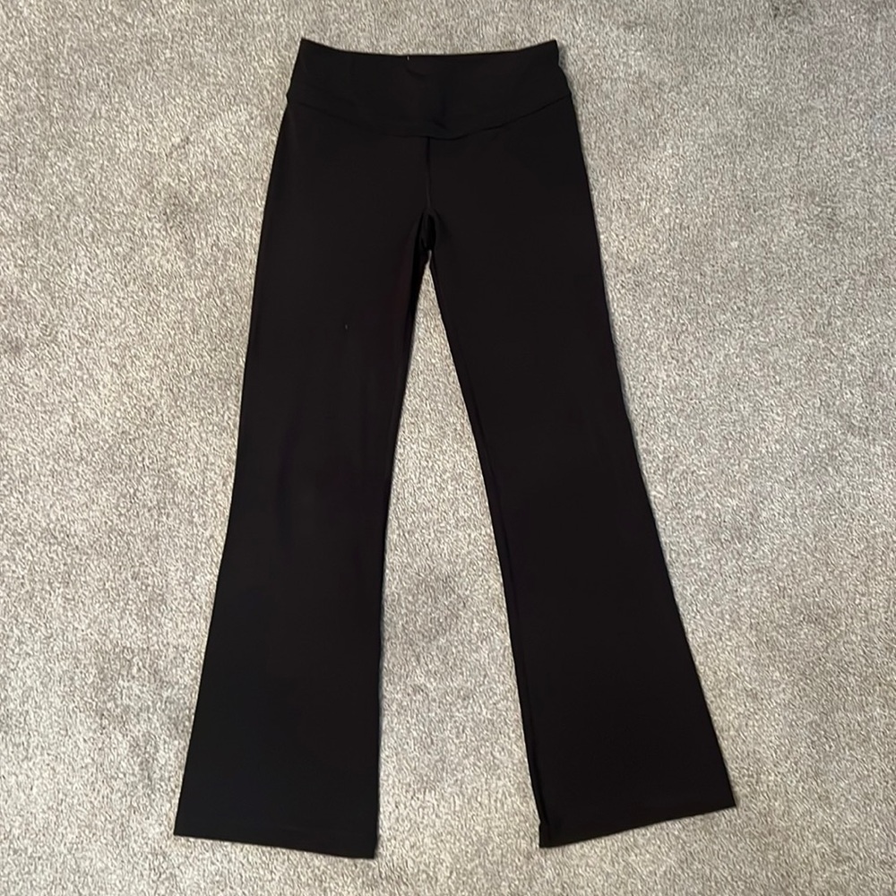 VS X Sexy Sport Supermodel Mid-Rise Flare Yoga Pant size small short 🧘🏽‍♀️